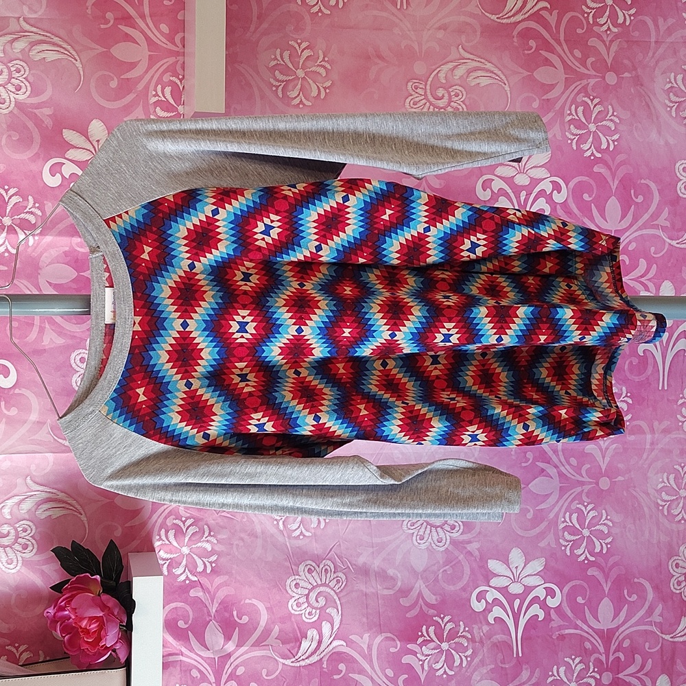 LuLaRoe Multicolor Geometric Raglan Shirt